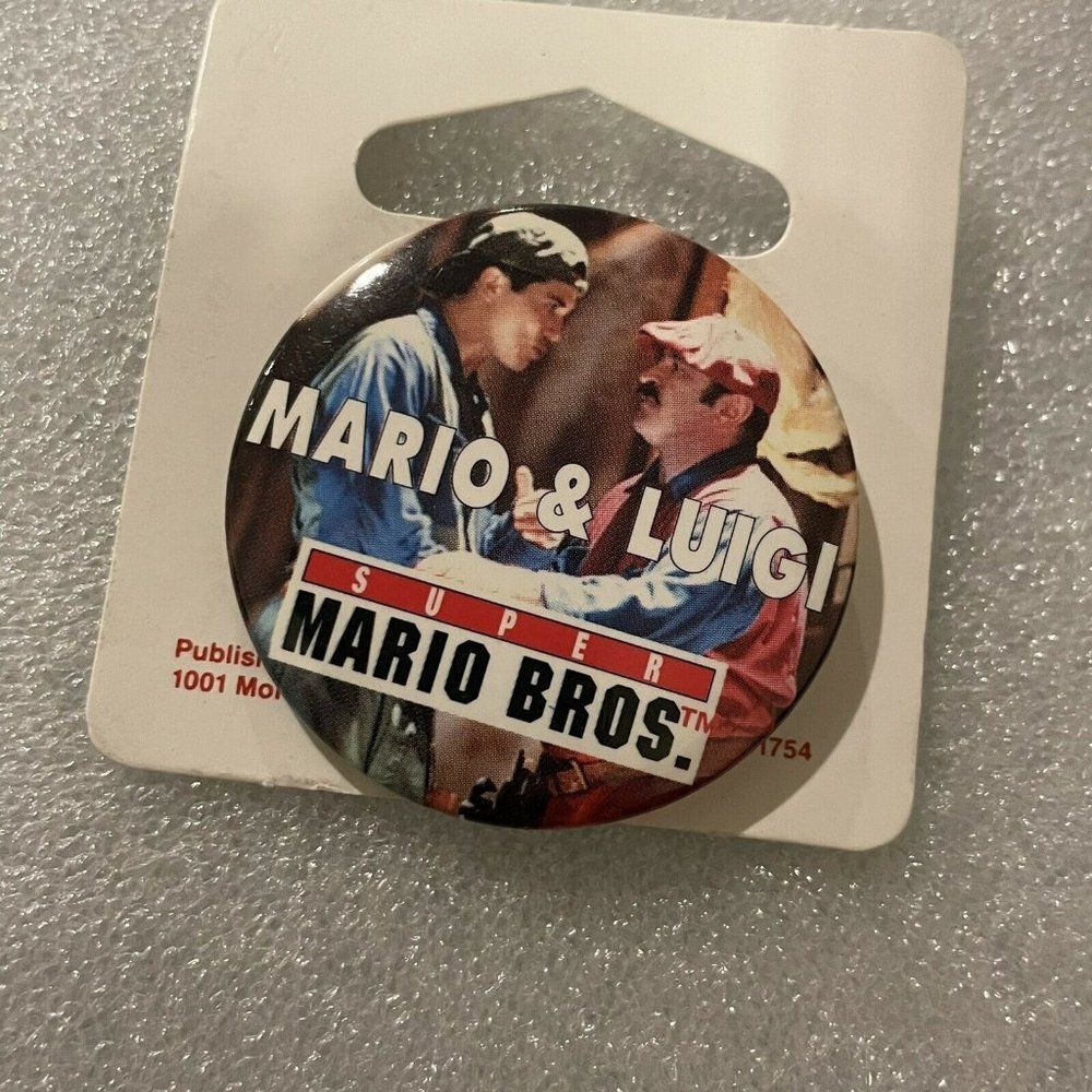 VTG Super Mario Brothers 1993 Movie Promo Button Pin John Leguizamo Bob Hoskins
